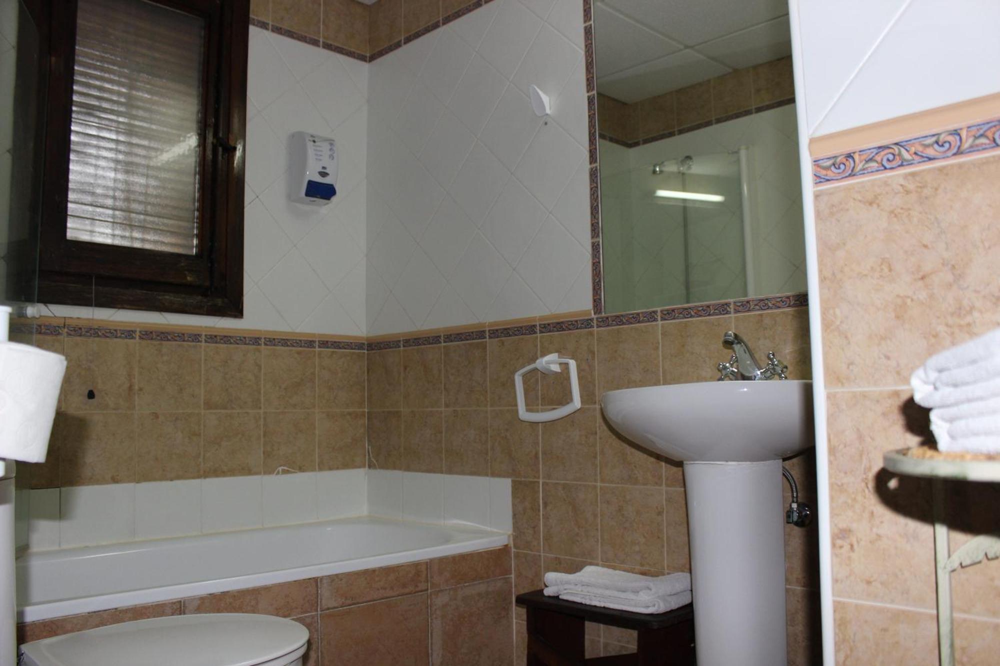 Apartamentos De Astroturismo La Canada Torrejón el Rubio المظهر الخارجي الصورة